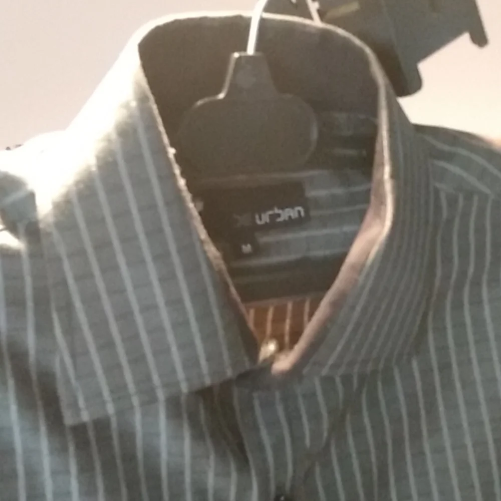 Shirt - Picture 5 of 5